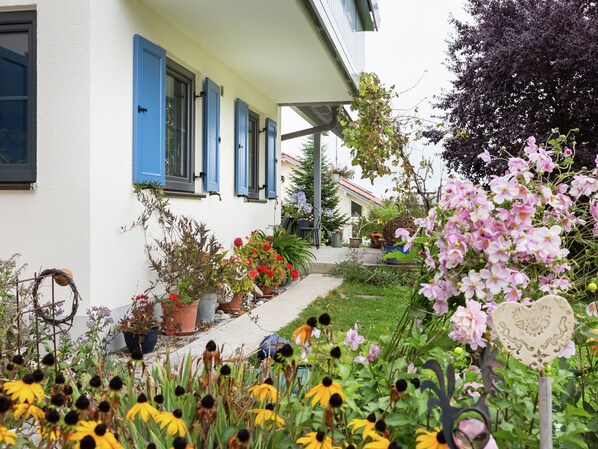 Exterior - Cosy Apartment in the Ostallgäu With Balcony and a Magnificent View (Eggenthall)