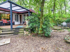 Reception - Quaint Bungalow in Uden With Fenced Garden, Sauna, Terrace (Uden)