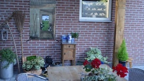 Unclassified image, 2 of 39, button - Quaint Holiday Home in Valkenswaard With Terrace (Valkenswaard)