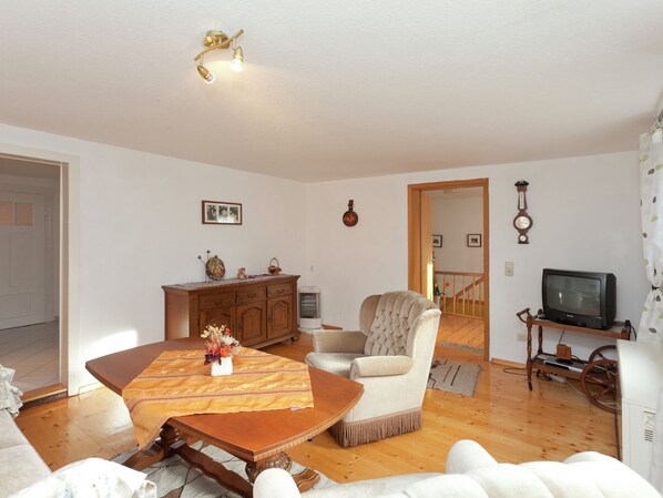 Apartment | Dining