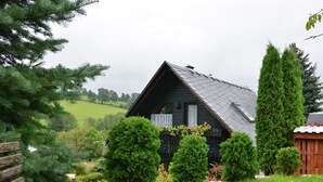 Exterior - Charming Holiday Home in Cranzahl Near the Forest (Sehmatal)
