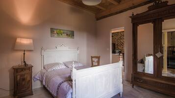 House | 2 bedrooms, individually furnished