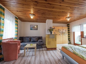House | Living room - Sunny Terrace & Quiet Stay (Friedrichroda)