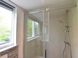 Bathroom | Bathtub
