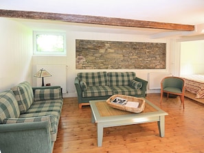 Living room - Cozy Holiday Home in Elleringhausen near Forest & Nightlife (Olsberg)