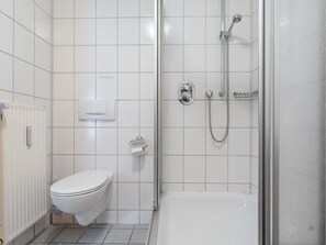 Apartment | Bilik Mandi