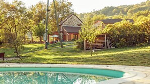 Outdoor pool - Detached Holiday Home in Connac With Shared Swimming Pool (Connac)