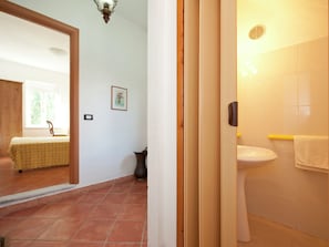 Villa | Bathroom