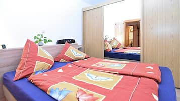 1 bedroom, individually furnished, bed sheets