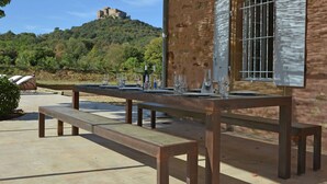 Villa | Balcony - Perfect Detached House in the Vineyards at the Abbey of Fontfroide (Bizanet)