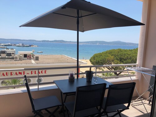 BEAUTIFUL APARTMENT THAT SLEEPS UP TO 6 GUESTS OFFERING A PANORAMIC SEA VIEW