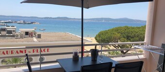 BEAUTIFUL APARTMENT THAT SLEEPS UP TO 6 GUESTS OFFERING A PANORAMIC SEA VIEW