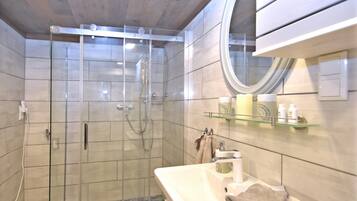 House | Bilik Mandi