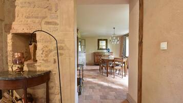 House | Dining
