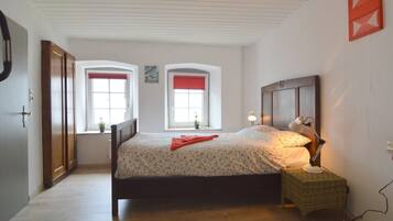 Ferienhaus | 4 Schlafzimmer, individuell eingerichtet, Bettwäsche