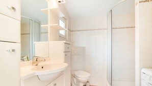 Shower - Cozy Chalet in Stegeren With Swimming Pool (Stegeren)