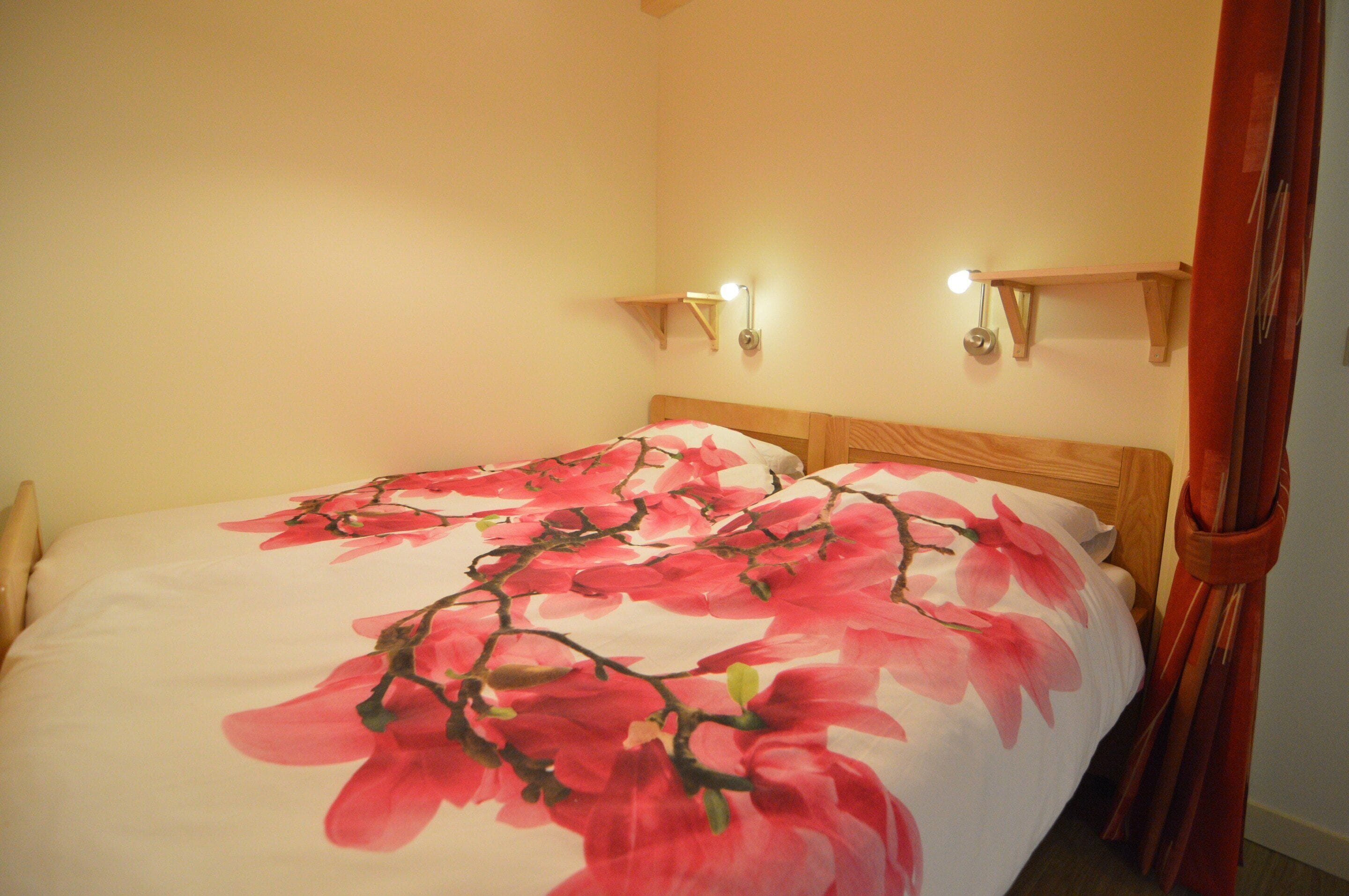 House | 2 bedrooms, individually furnished, bed sheets