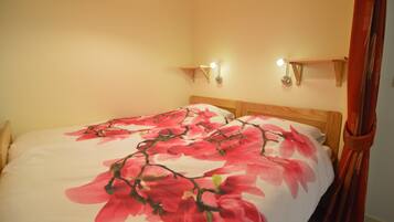 House | 2 bedrooms, individually furnished, bed sheets