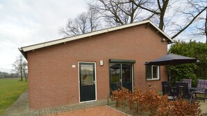 Exterior - Cozy Holiday Home near Forest in Aalten (Aalten)