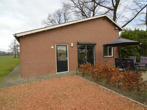 Exterior - Cozy Holiday Home near Forest in Aalten (Aalten)