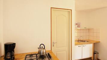 Cottage | Private kitchen | Highchair