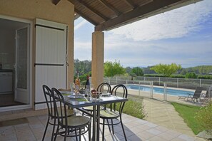 Balcony - Comfortable Villa With Swimming Pool (Saint-Victor-de-Malcap)