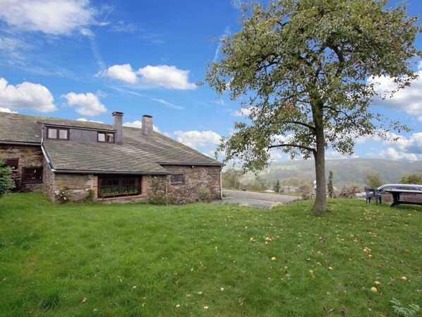 Exterior - Farmhouse Situated at the Edge of the Woods (Manhay)