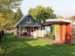 Exterior - Enticing Holiday Home in Fischbach With Garden (Waltershausen)