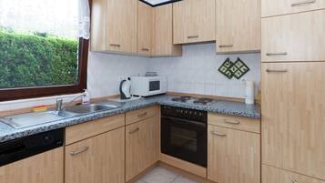 House | Dapur peribadi | Kerusi tinggi