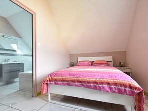 Room amenity - Luxury Normandy Retreat (Quineville)