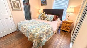 2 bedrooms, iron/ironing board, WiFi, bed sheets