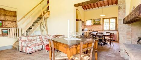 House | Dining