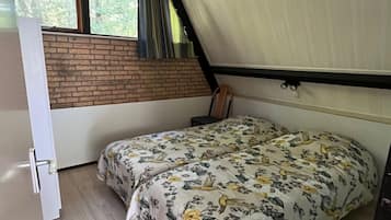 House | 3 bedrooms, individually furnished, bed sheets
