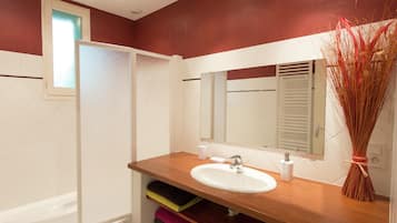 House | Bathroom
