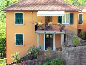 Exterior - Holiday Home in Rio Near Fishing Villages (Sesta Godano)