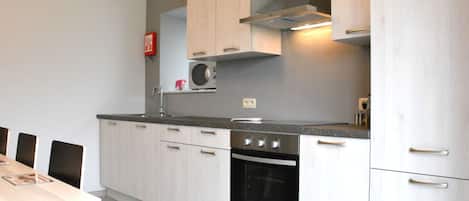 House | Private kitchen | Dishwasher, highchair