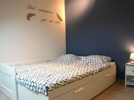 House | 3 bedrooms, individually furnished, iron/ironing board