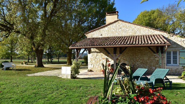 Exterior - Spacious Holiday Home in Saint-nexans With Terrace (Saint-Nexans)