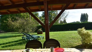 House | Balcony - Spacious Holiday Home in Saint-nexans With Terrace (Saint-Nexans)