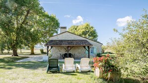 Exterior - Spacious Holiday Home in Saint-nexans With Terrace (Saint-Nexans)