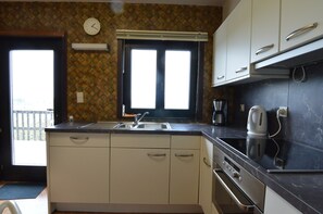 House | Private kitchen | Highchair