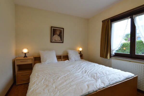 House | Individually furnished, bed sheets