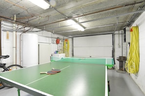 House | Game room - Charming Holiday House With Sauna, Tanning Bed, Garden, Terrace and Lovely View (Houffalize)