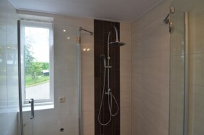 House | Bathroom - Holiday Home in Holten Near Lake Ijssel (Holten)