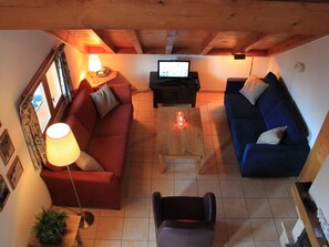 Living room - Warm Chalet in Oz With Ski Storage, Balcony,terrace, Heating (Villard-Reculas)