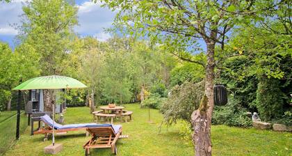 Charming Stay Near Forests