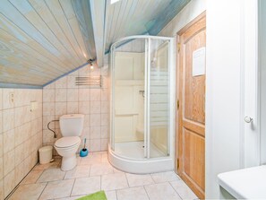 Apartment | Bathroom - Charming Stay Near Forests (Erezee)