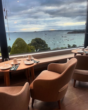 每日供应欧陆式早餐(每人 EUR 26)