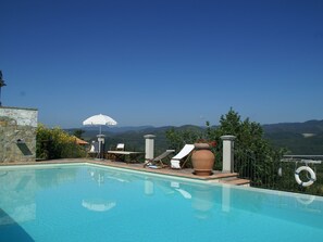 House | Pool | Outdoor pool - Holiday Home in Montecarelli With Pool (Barberino di Mugello)