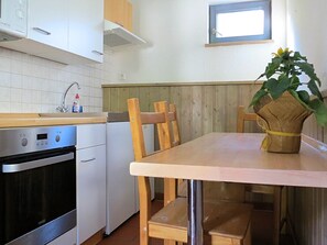 Apartment | Private kitchen | Highchair - Wohnung mit Terrasse in Huddingen (Bad Wildungen)